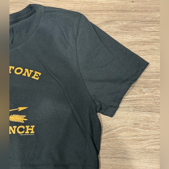 New Yellowstone Dutton Ranch T-Shirt Size M - Picture 8 of 10